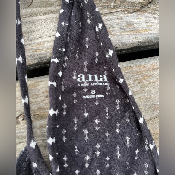 Small Black Spaghetti Strap Halter Tie Back Tank Top a.n.a A New Approach - Picture 9 of 9